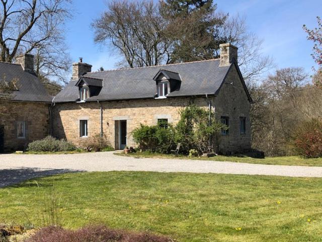 Merveilleux Cottage Dans Parc De 7,5 Hectares Saint-Nicolas-du-Pélem Exterior foto